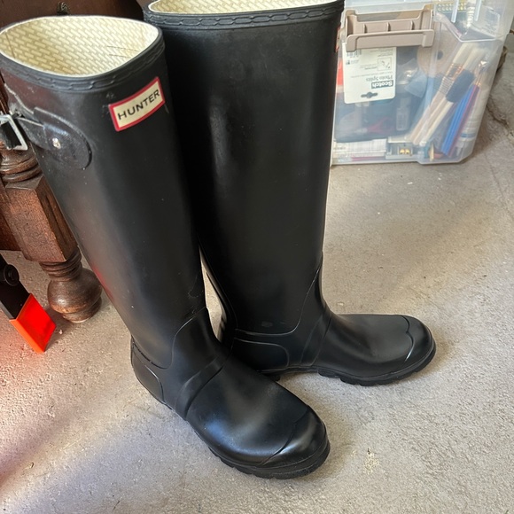 Hunter Classic Black Tall Boots - Picture 2 of 9